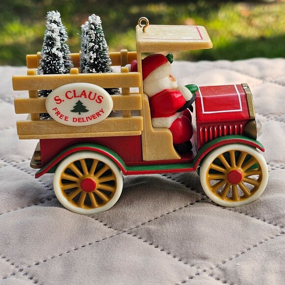 Hallmark 1984 Santa Claus Free Delivery Christmas Ornament Truck With Trees Vint - Picture 3 of 13